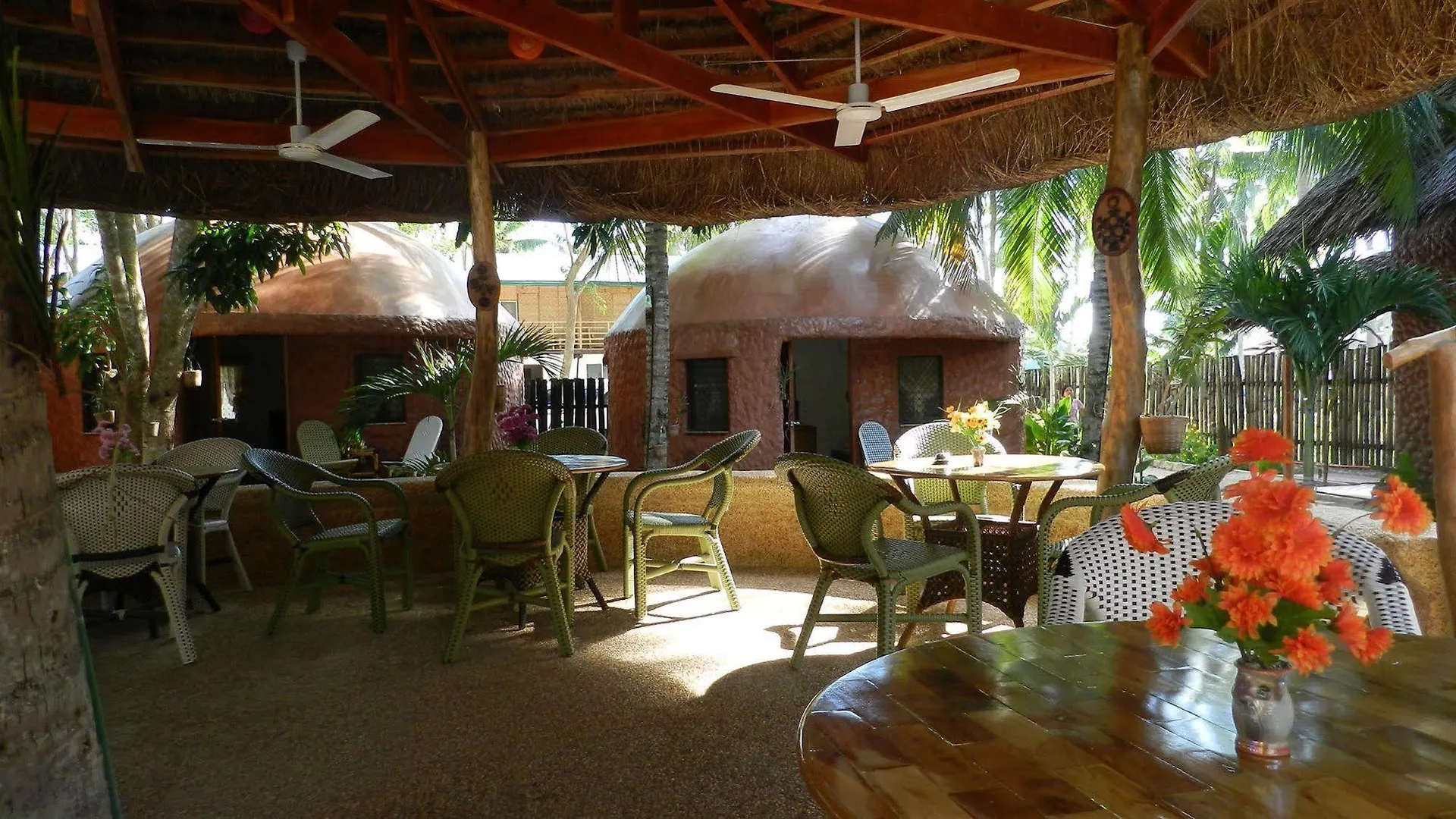 Panglao Chocolate Hills Hostel Resort
