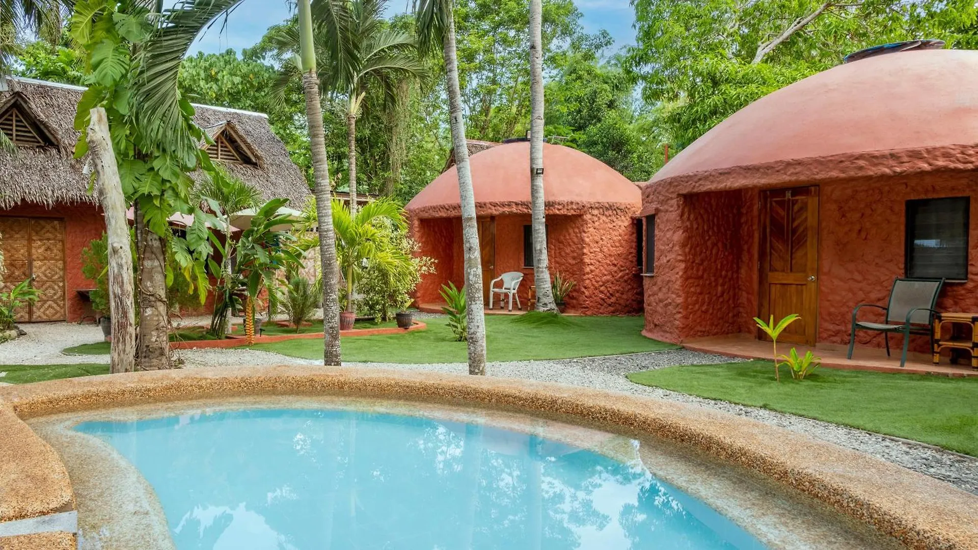 Panglao Chocolate Hills Hostel