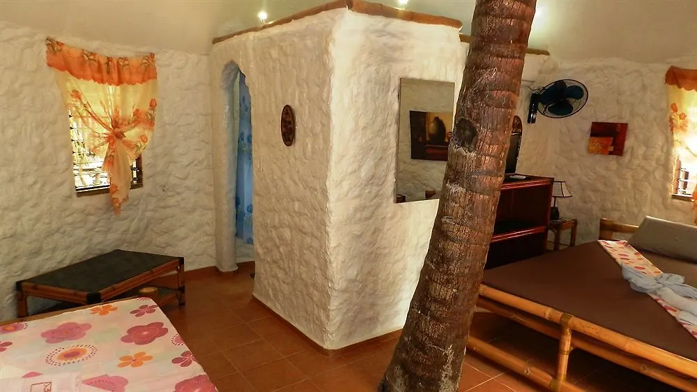 Panglao Chocolate Hills Hostel