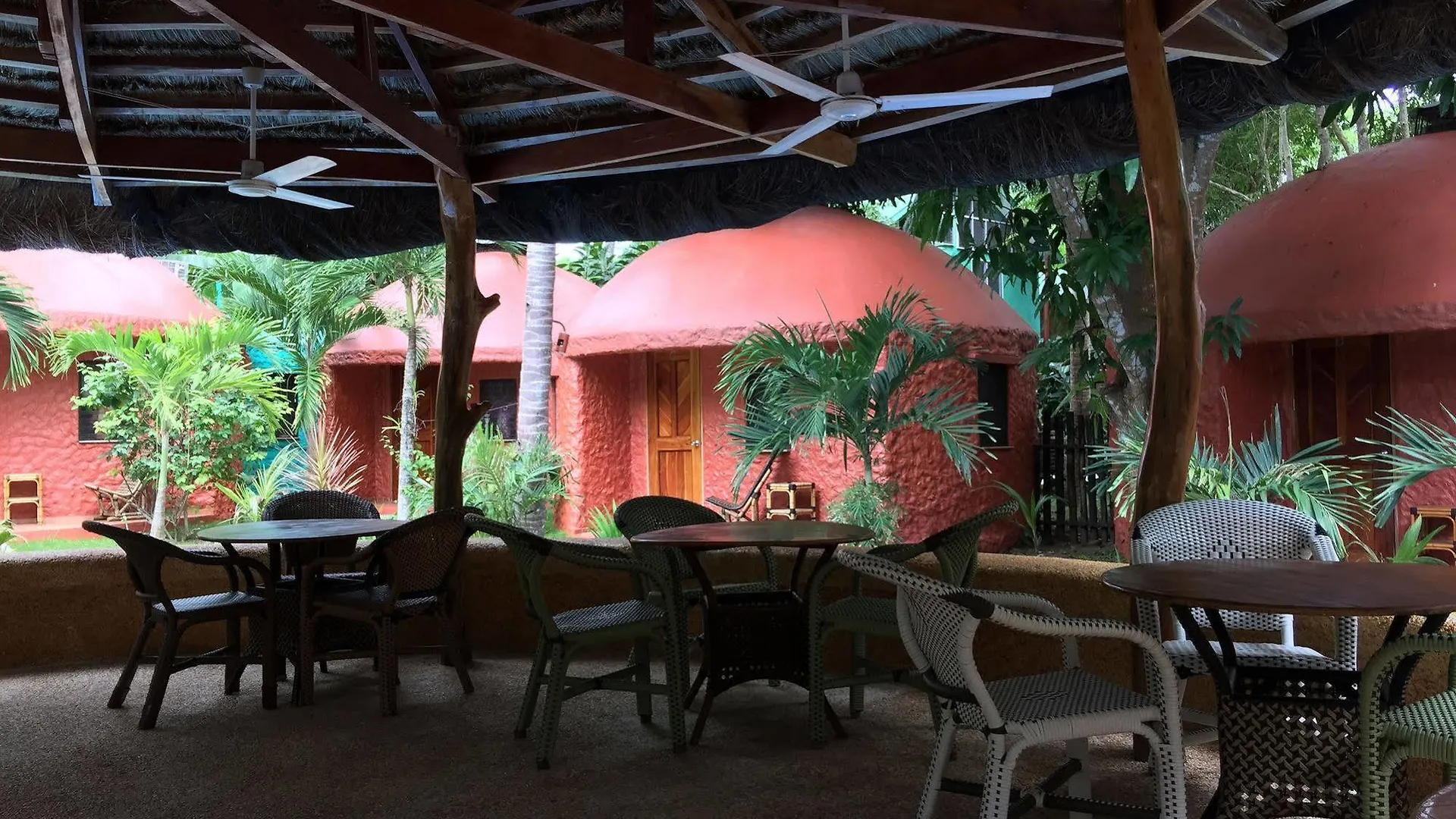 Panglao Chocolate Hills Hostel 3*,